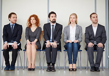 Come trovare lavoro in fretta e senza spendere troppo (con o senza laurea)